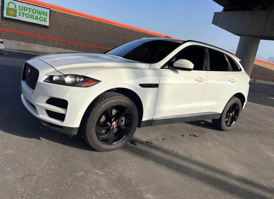 2020 Jaguar F-Pace - Image 8 of 10