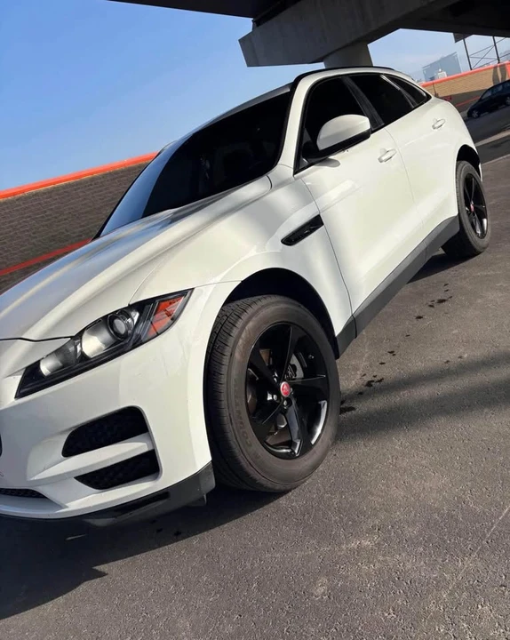 2020 Jaguar F-Pace - Image 7 of 10