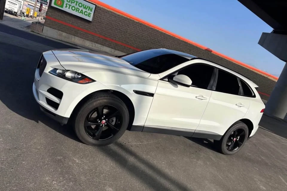 2020 Jaguar F-Pace - Image 4 of 10