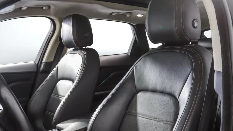 2020 Jaguar F-Pace - Image 18 of 20