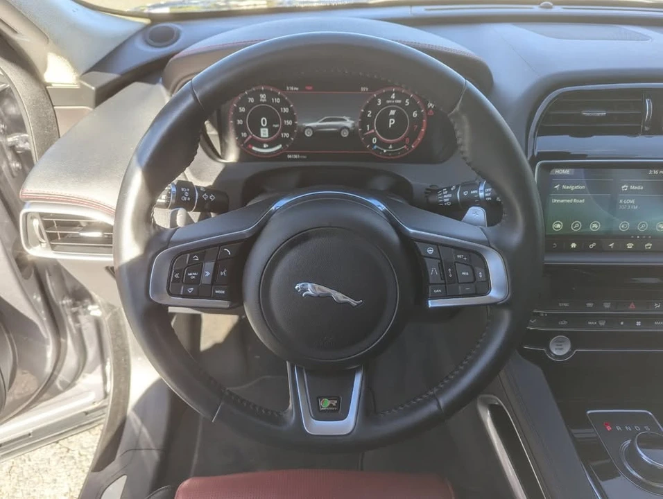 2020 Jaguar F-Pace - Image 10 of 20