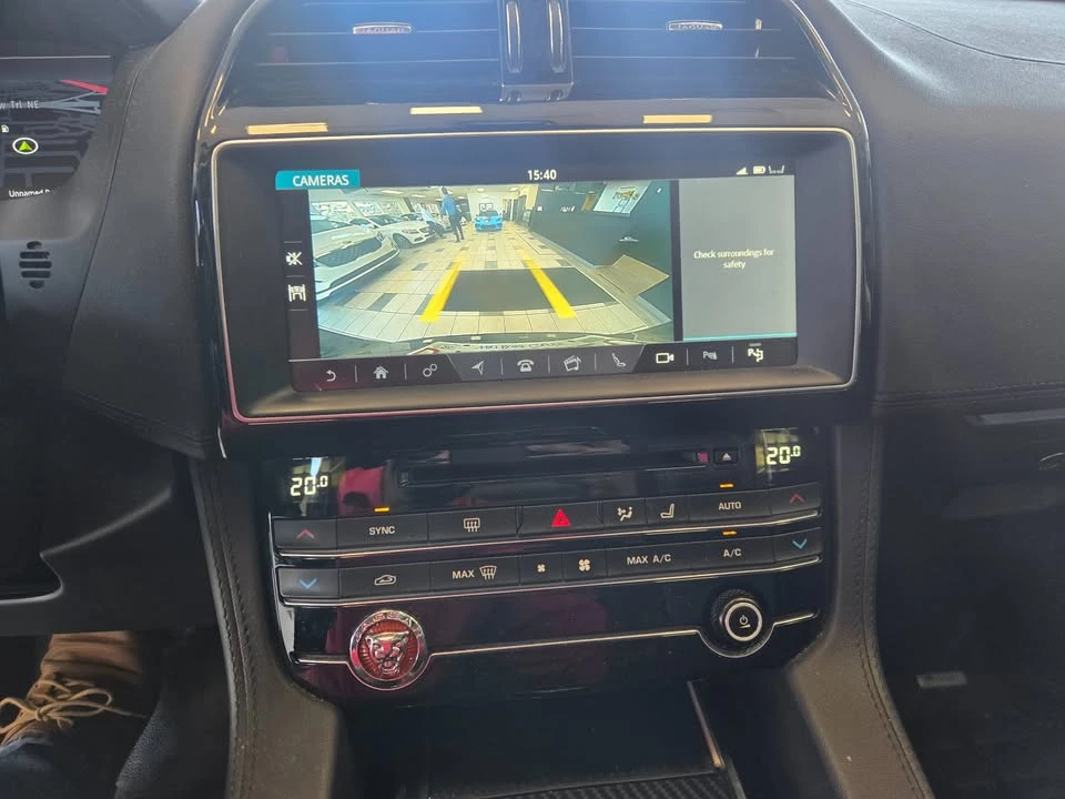 2020 Jaguar F-Pace - Image 12 of 16