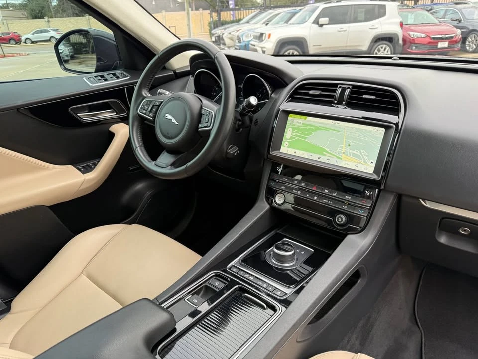 2020 Jaguar F-Pace - Image 13 of 20