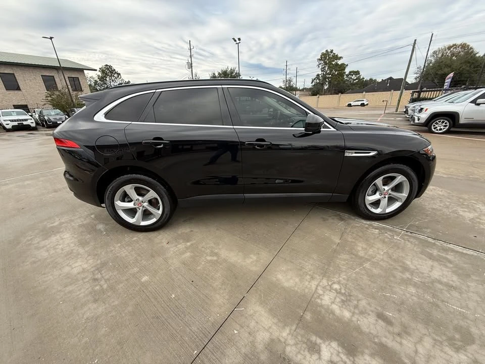 2020 Jaguar F-Pace - Image 7 of 20
