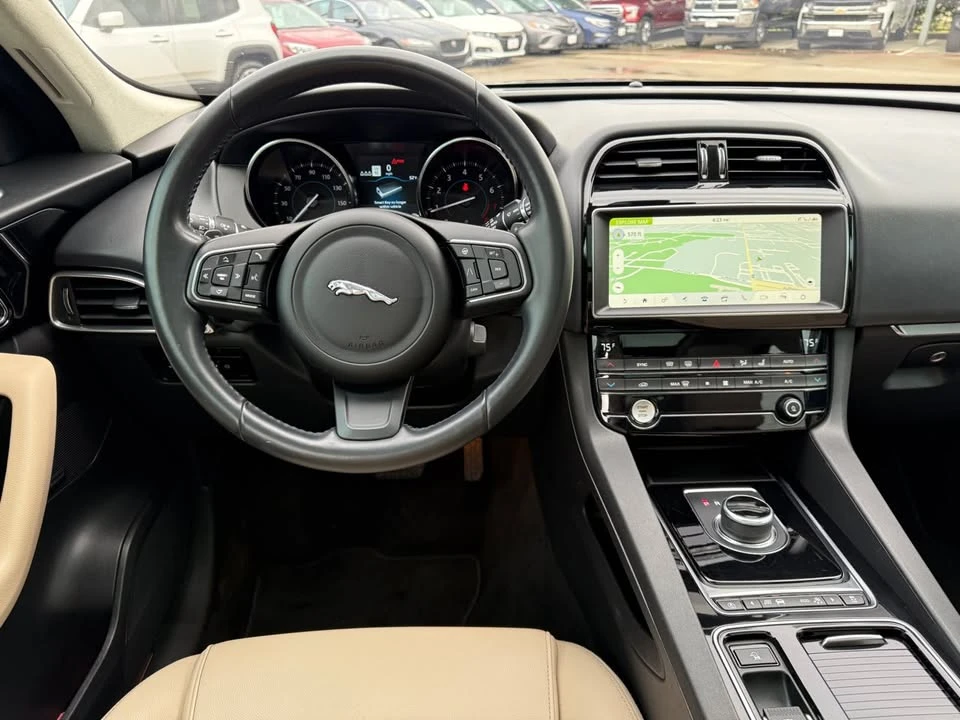 2020 Jaguar F-Pace - Image 10 of 20