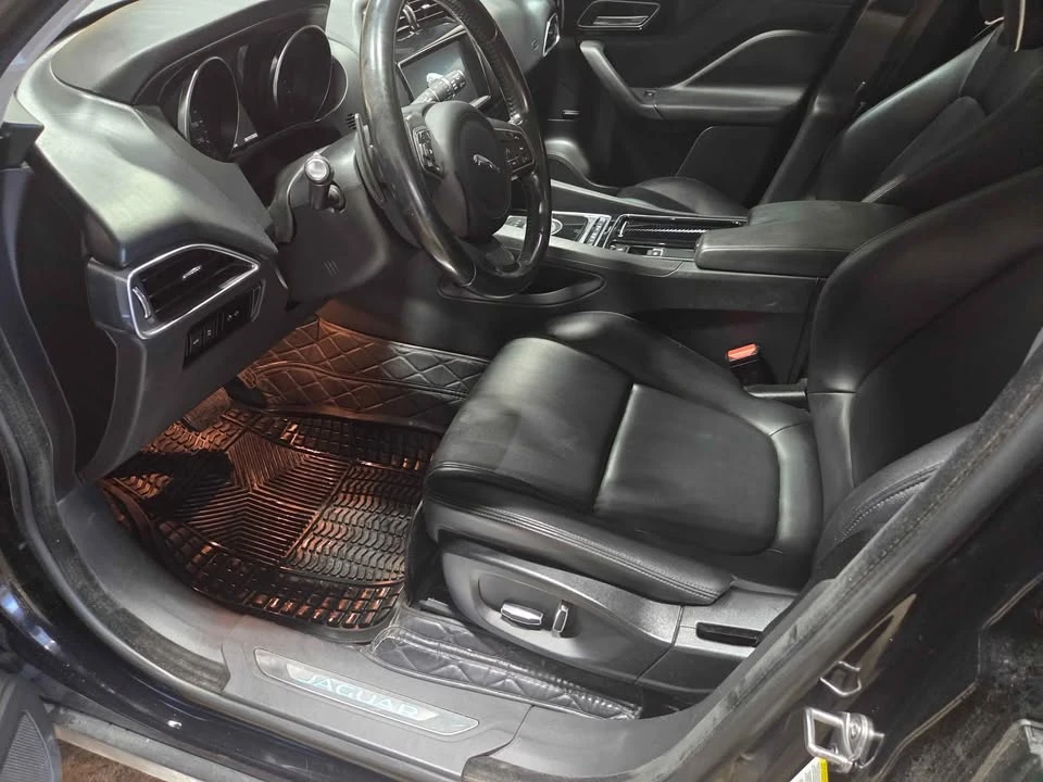 2020 Jaguar F-Pace - Image 3 of 10