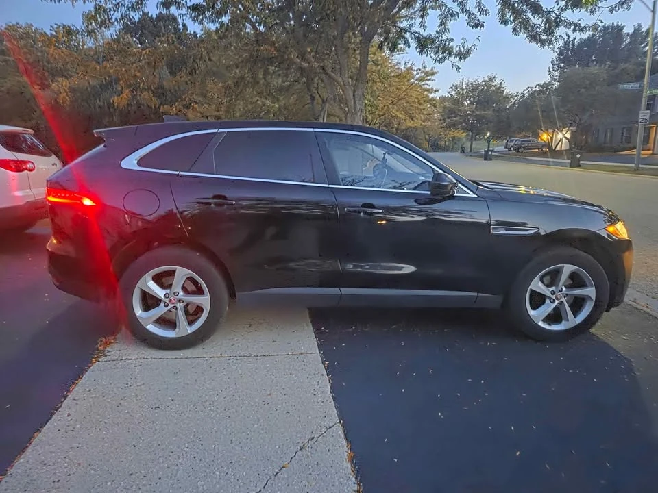 2020 Jaguar F-Pace - Image 10 of 10
