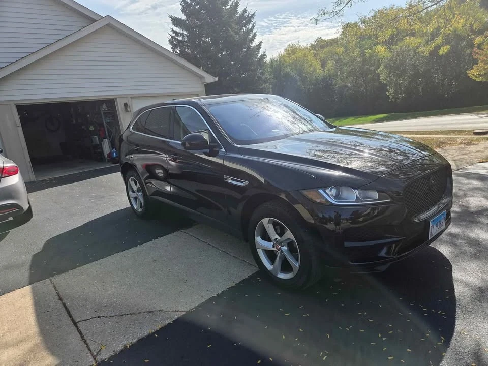 2020 Jaguar F-Pace - Image 4 of 10