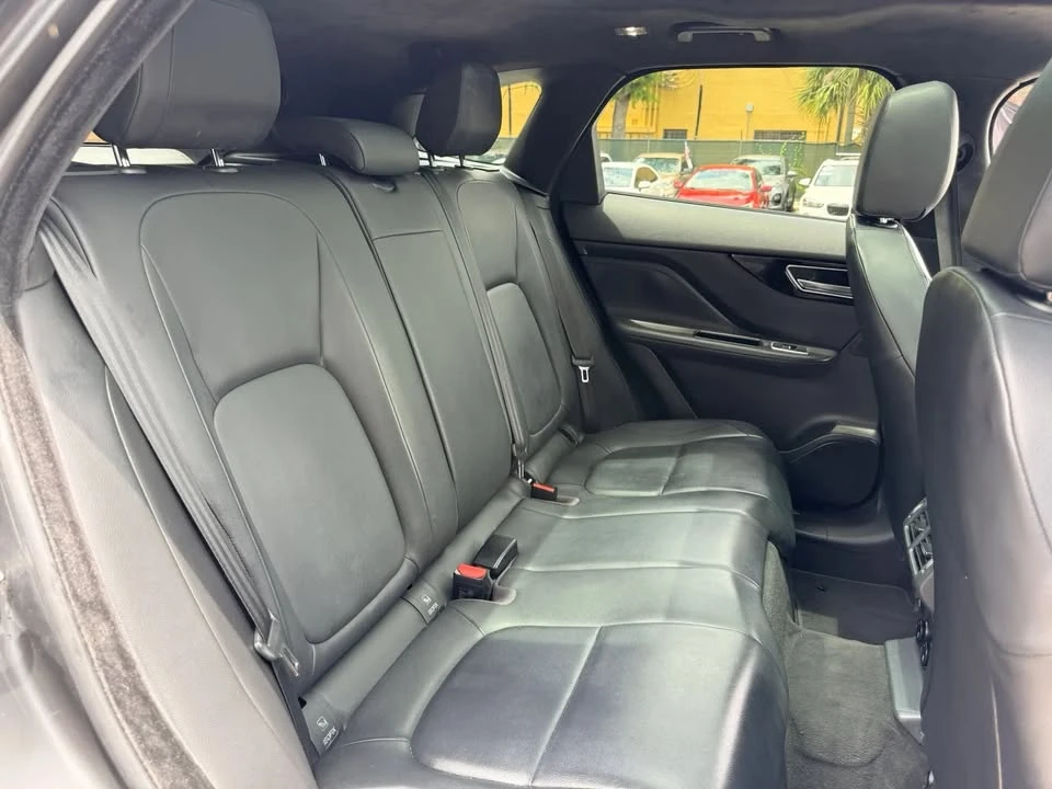 2020 Jaguar F-Pace - Image 17 of 20