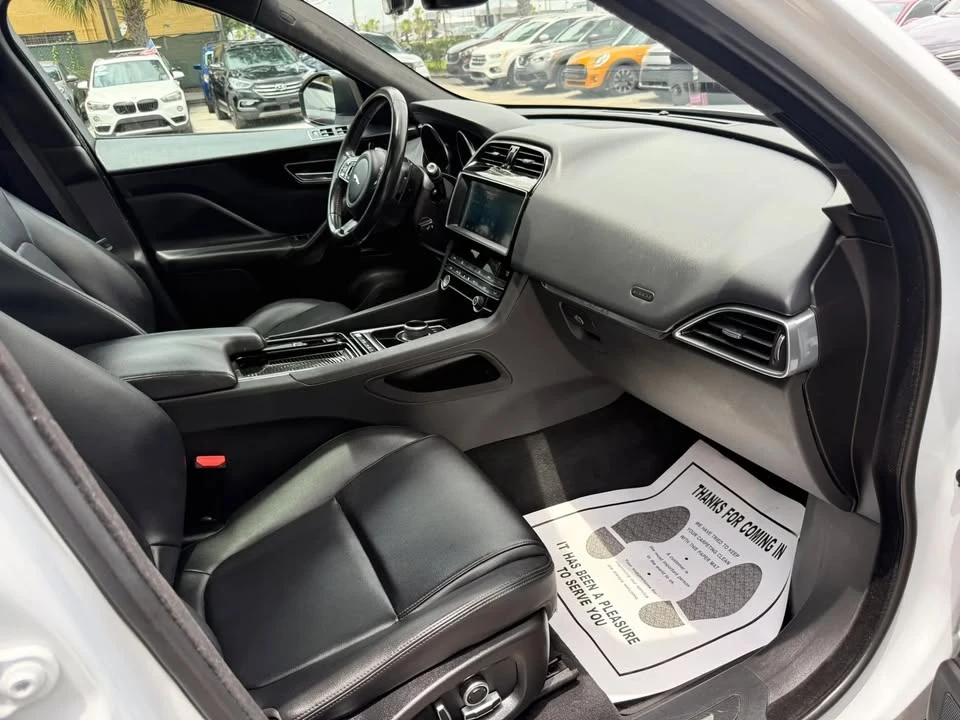2020 Jaguar F-Pace - Image 19 of 20