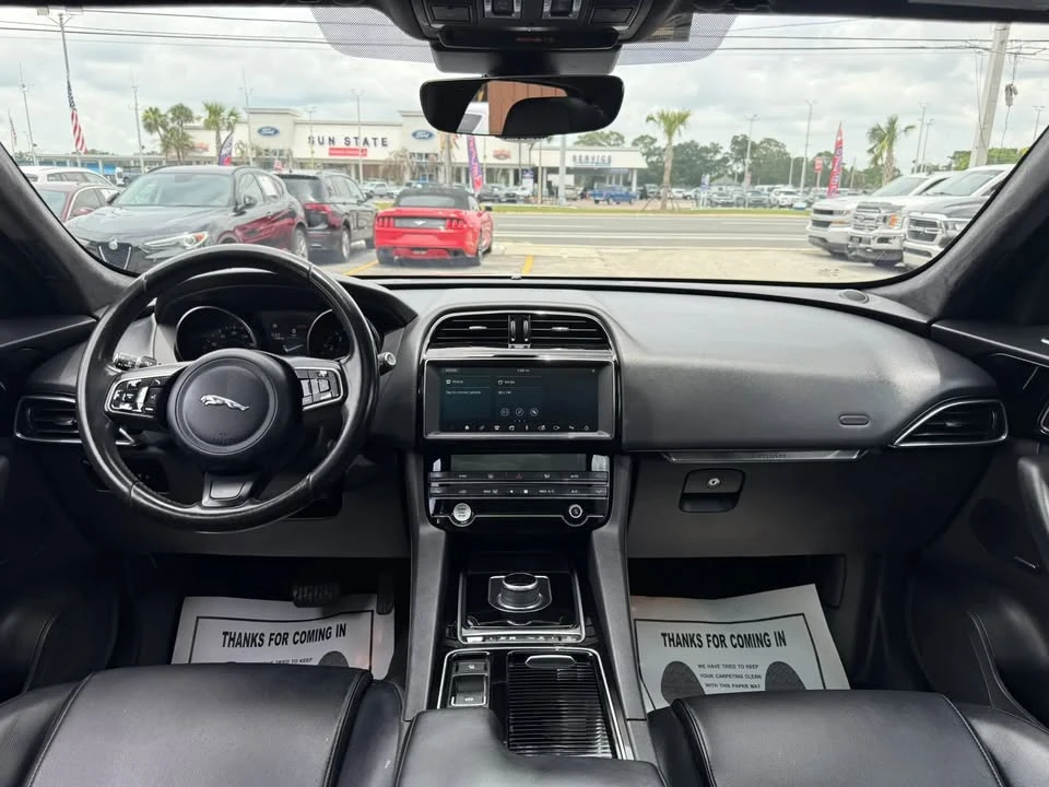 2020 Jaguar F-Pace - Image 9 of 20