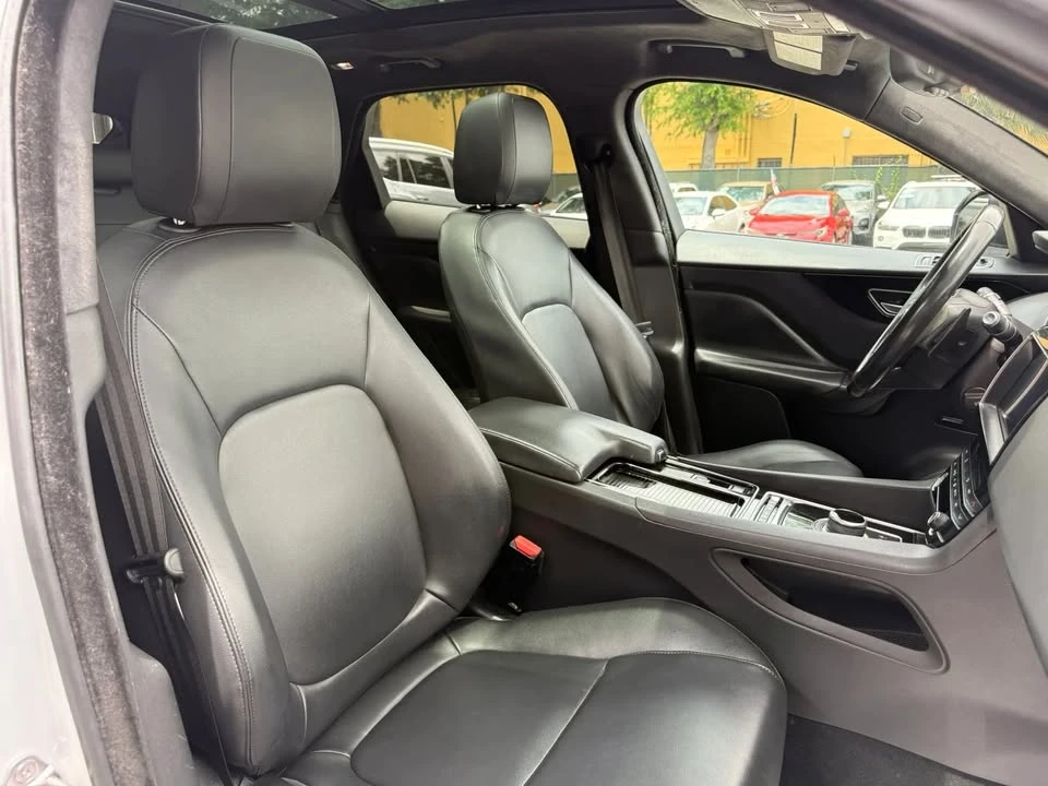 2020 Jaguar F-Pace - Image 18 of 20