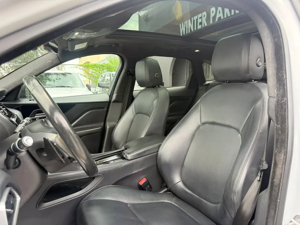 2020 Jaguar F-Pace - Image 15 of 20