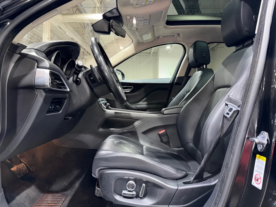 2020 Jaguar F-Pace - Image 8 of 12