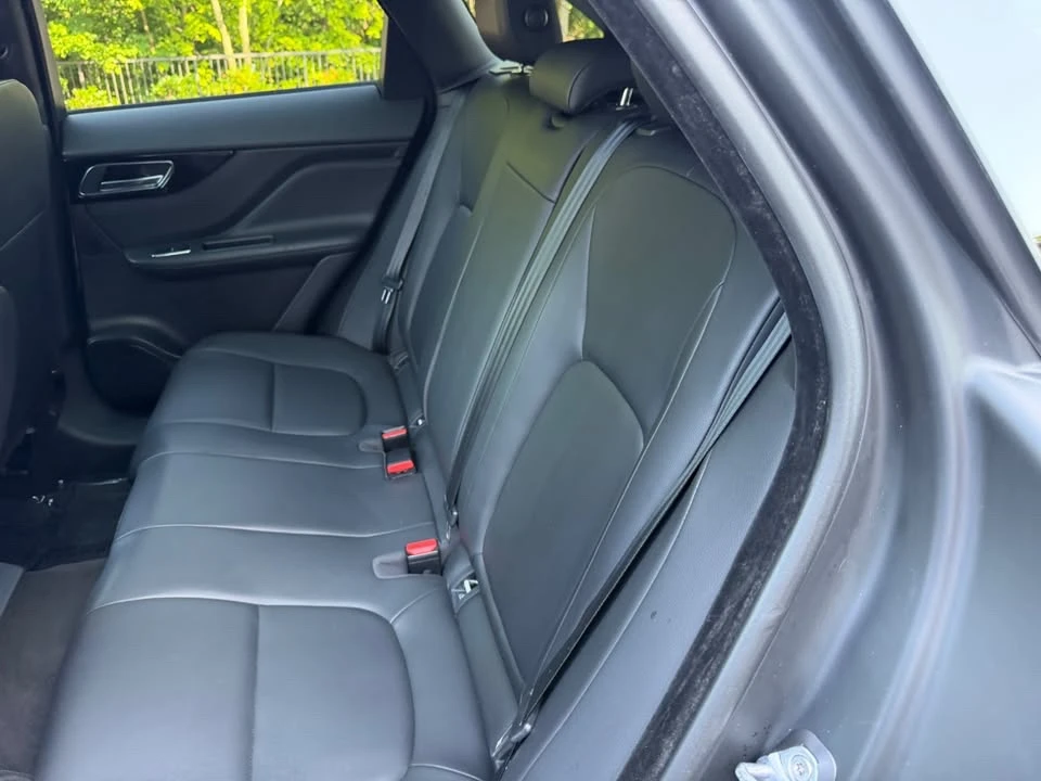 2020 Jaguar F-Pace - Image 13 of 17