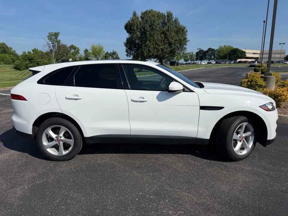 2020 Jaguar F-Pace - Image 2 of 17