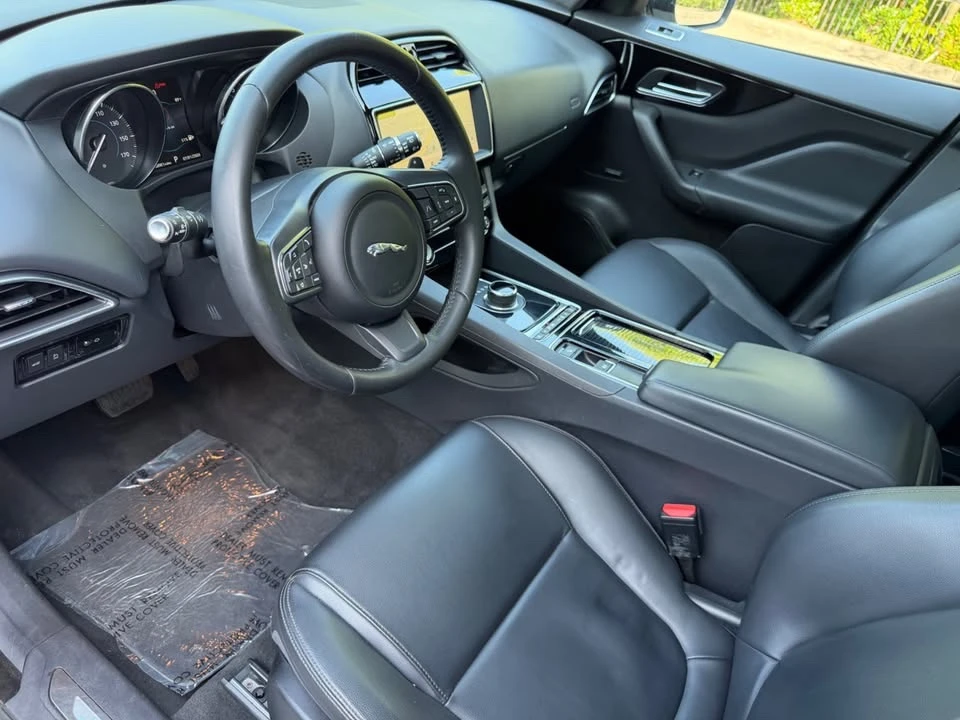 2020 Jaguar F-Pace - Image 10 of 17