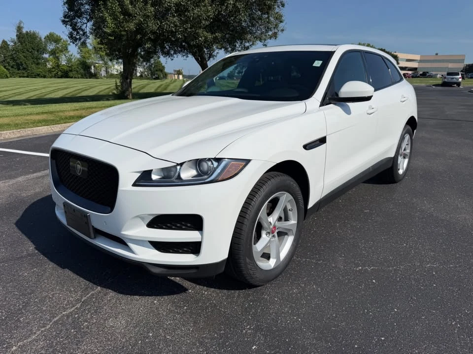 2020 Jaguar F-Pace - Image 6 of 17