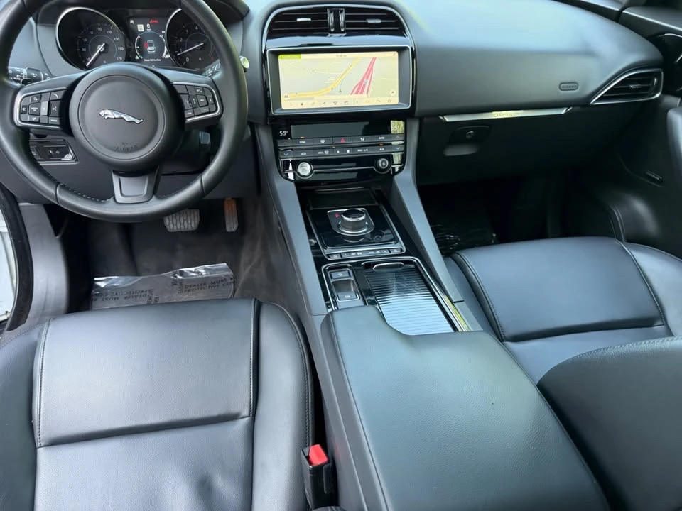 2020 Jaguar F-Pace - Image 14 of 17