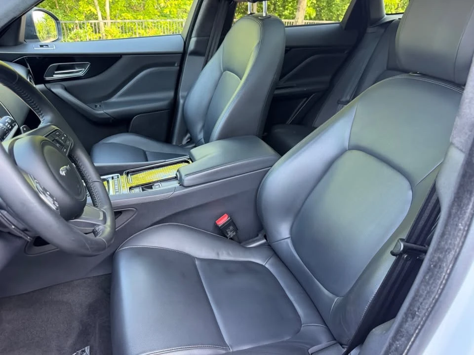 2020 Jaguar F-Pace - Image 9 of 17