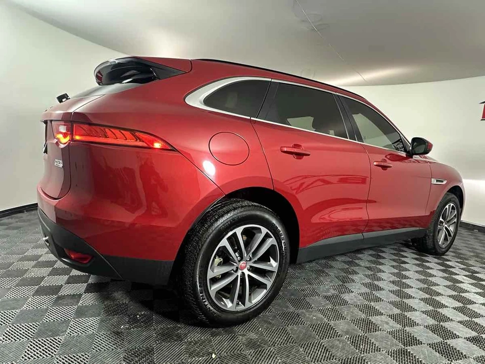 2020 Jaguar F-Pace - Image 9 of 21