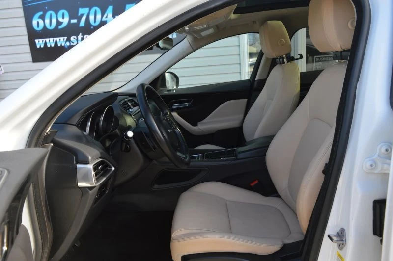 2020 Jaguar F-Pace - Image 10 of 12