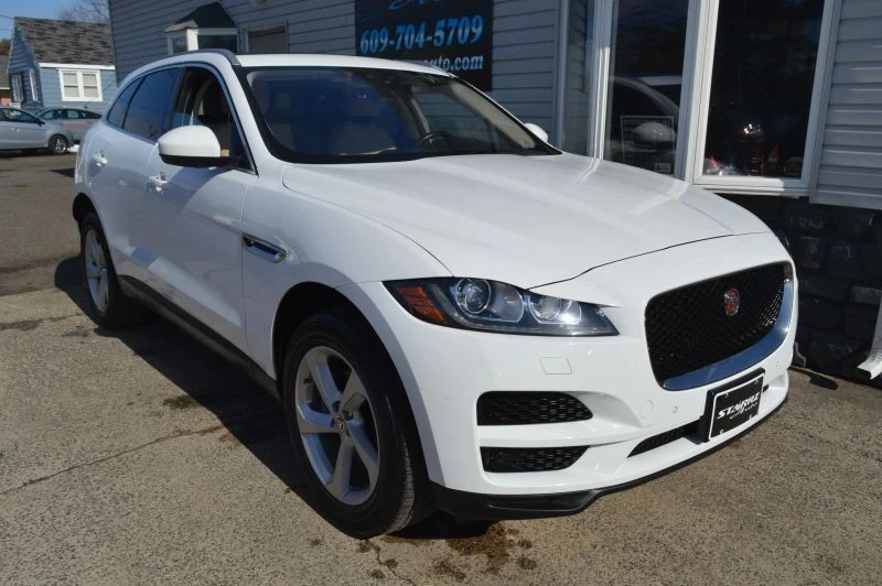 2020 Jaguar F-Pace - Image 7 of 12
