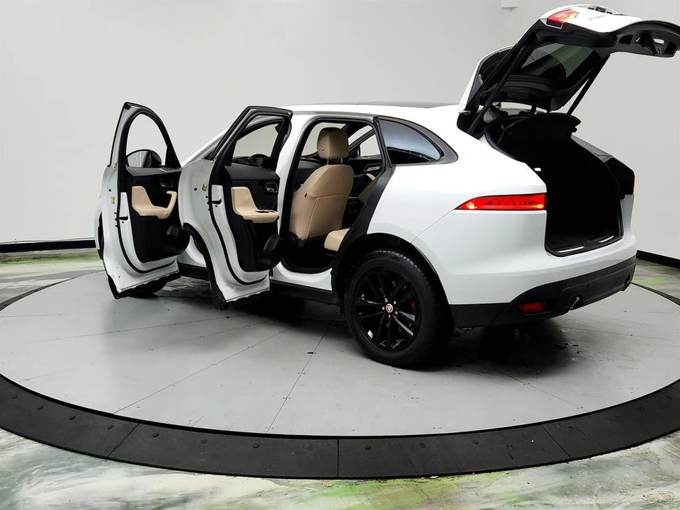 2020 Jaguar F-Pace - Image 12 of 21