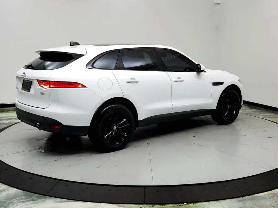 2020 Jaguar F-Pace - Image 5 of 21