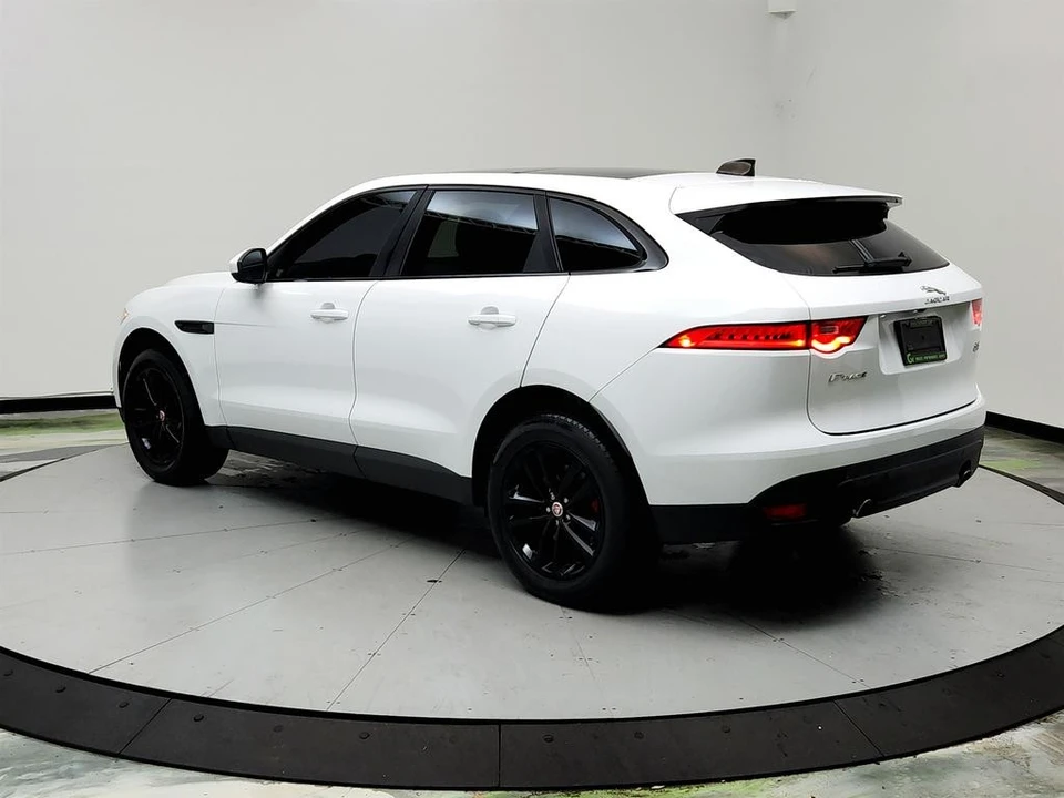 2020 Jaguar F-Pace - Image 7 of 21