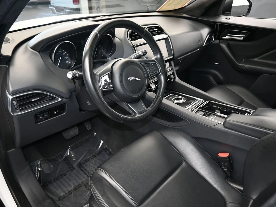 2020 Jaguar F-Pace - Image 10 of 12