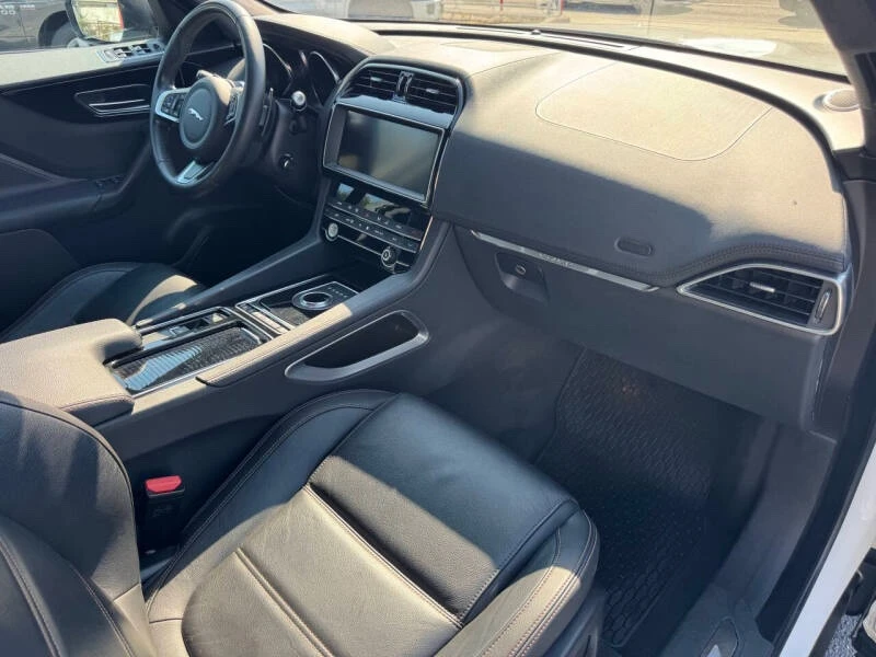 2020 Jaguar F-Pace - Image 12 of 19