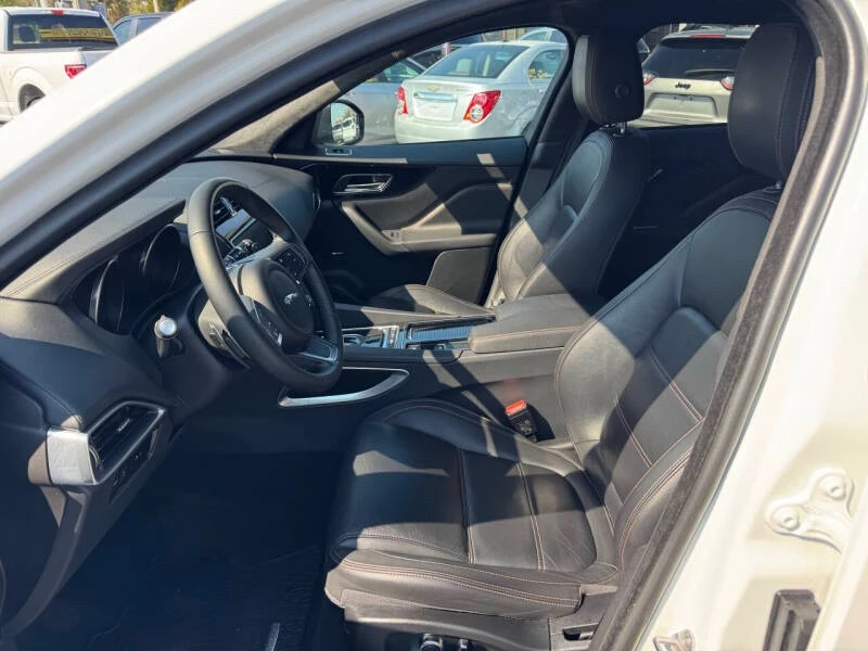 2020 Jaguar F-Pace - Image 10 of 19