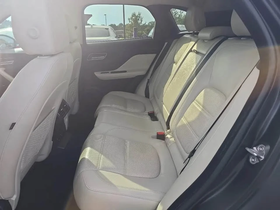2020 Jaguar F-Pace - Image 5 of 6