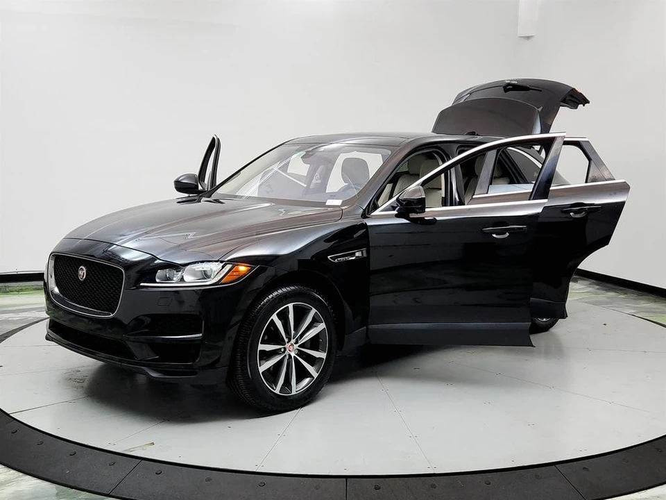 2020 Jaguar F-Pace - Image 9 of 12