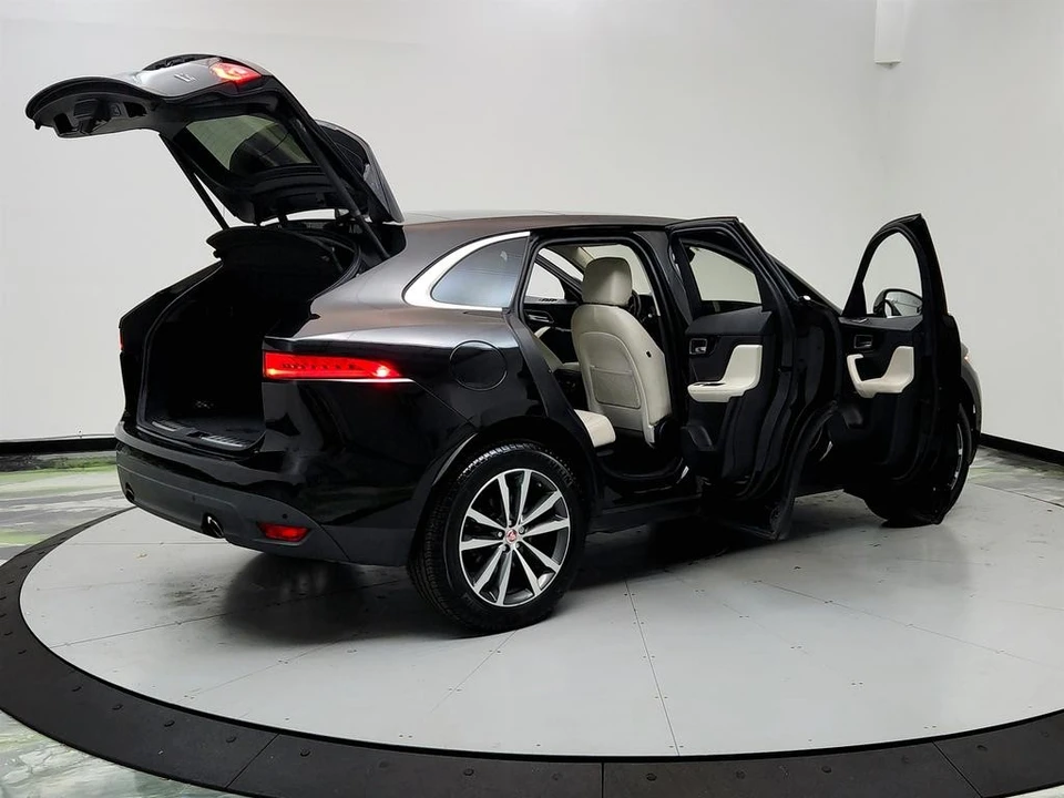 2020 Jaguar F-Pace - Image 11 of 12