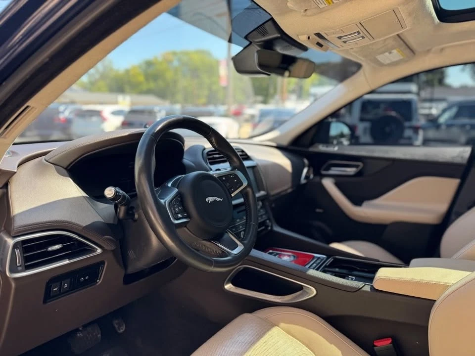 2020 Jaguar F-Pace - Image 14 of 20