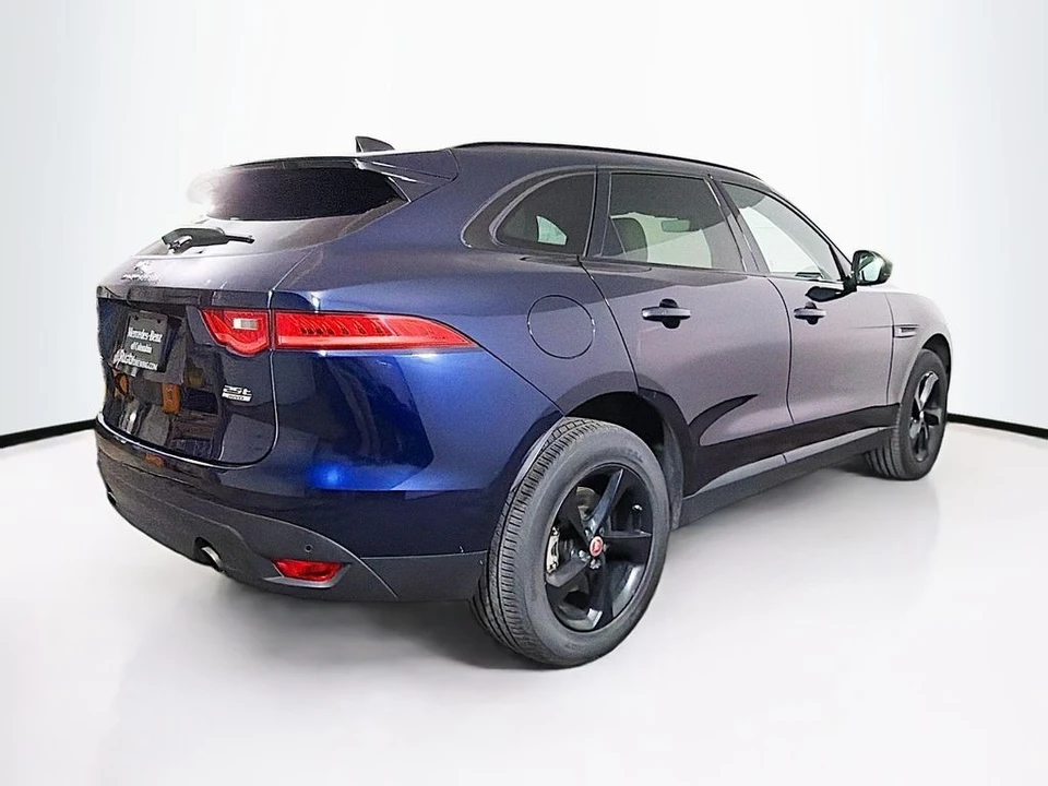 2020 Jaguar F-Pace - Image 7 of 21