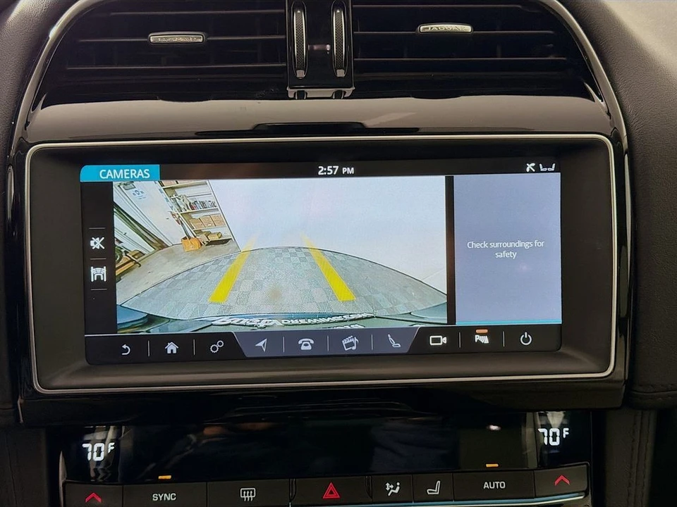 2020 Jaguar F-Pace - Image 18 of 21