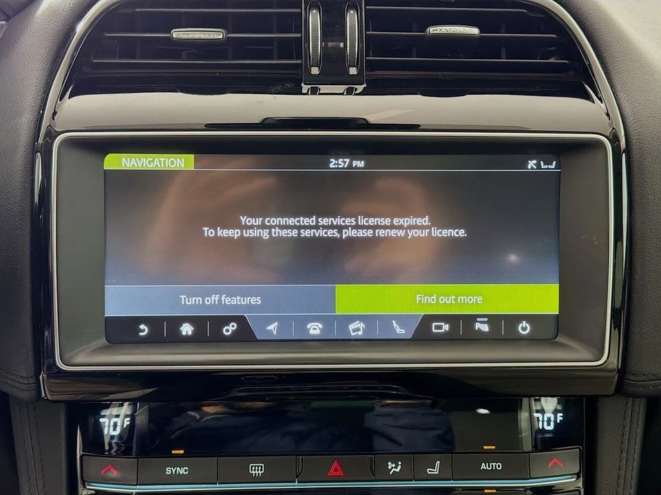 2020 Jaguar F-Pace - Image 17 of 21