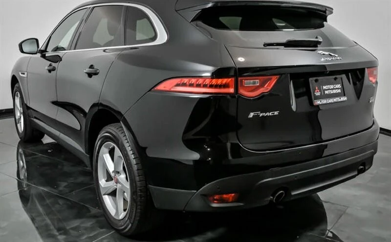 2020 Jaguar F-Pace - Image 9 of 21