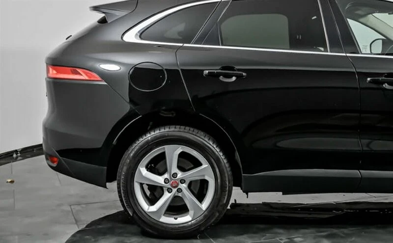 2020 Jaguar F-Pace - Image 11 of 21