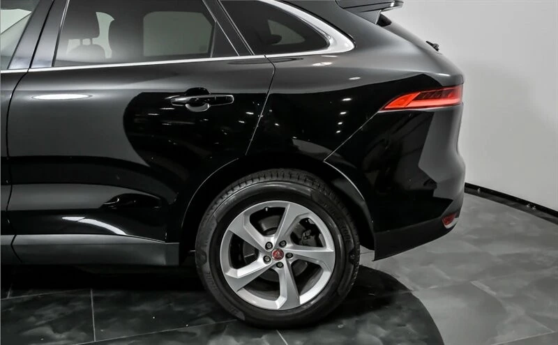 2020 Jaguar F-Pace - Image 8 of 21