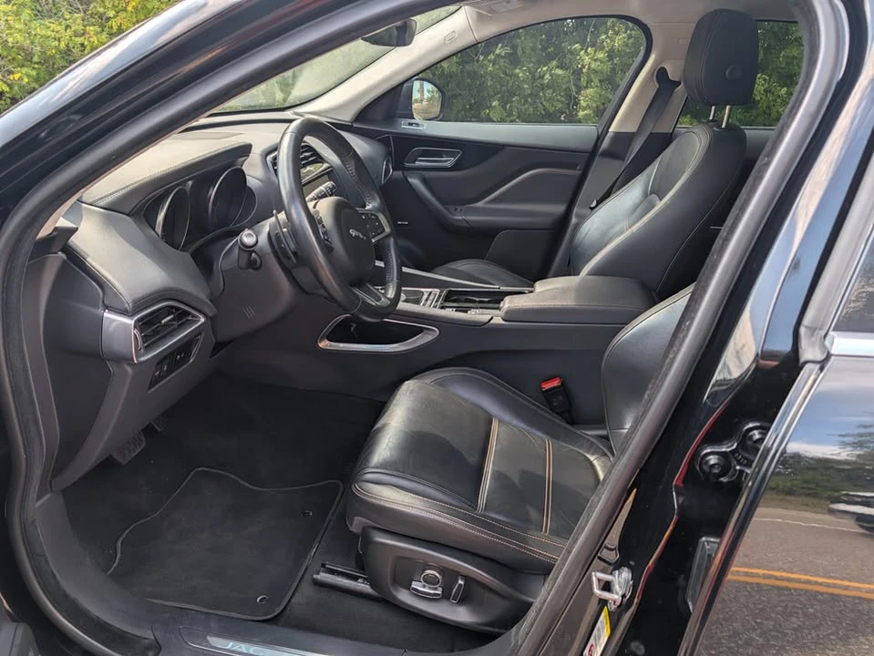 2020 Jaguar F-Pace - Image 3 of 8