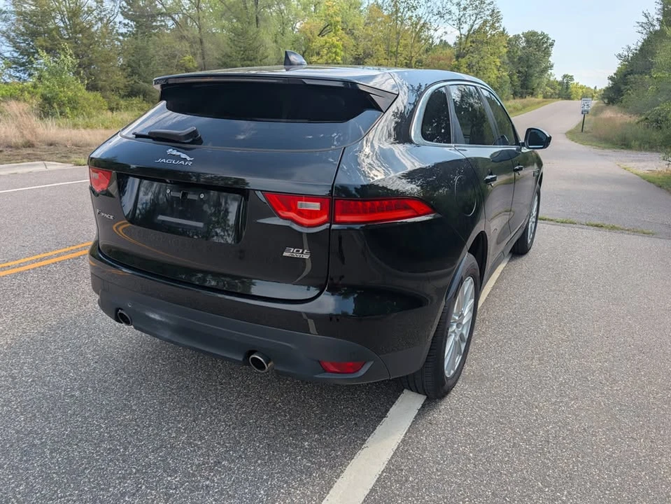 2020 Jaguar F-Pace - Image 2 of 8