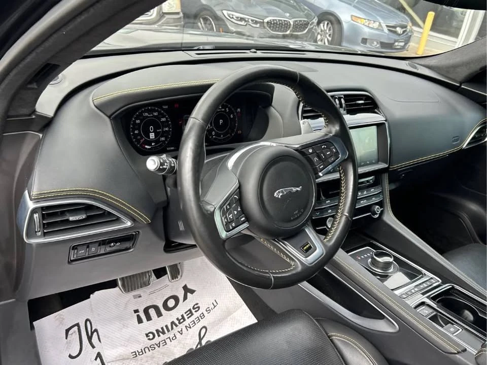 2020 Jaguar F-Pace - Image 12 of 15