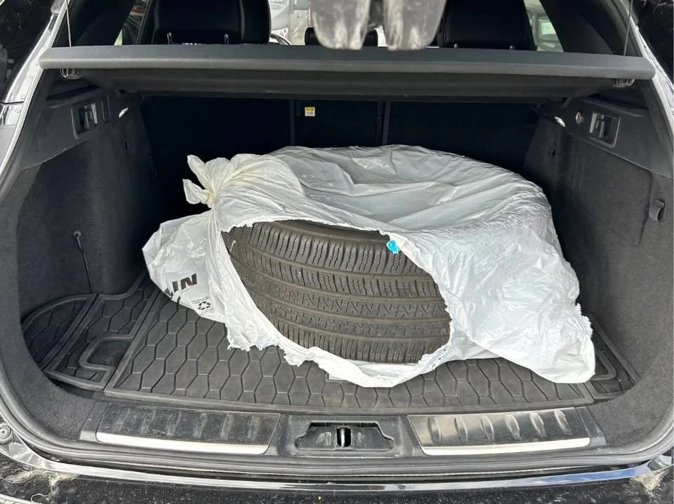 2020 Jaguar F-Pace - Image 13 of 15