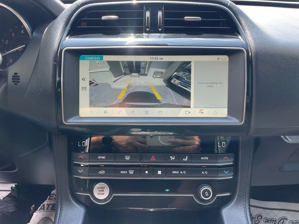 2020 Jaguar F-Pace - Image 14 of 20
