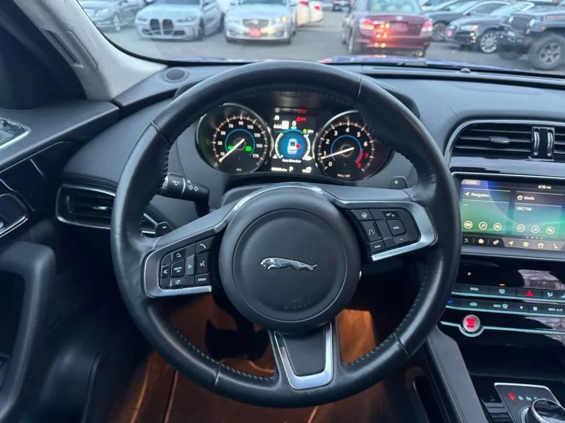2020 Jaguar F-Pace - Image 10 of 12