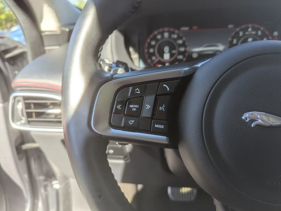 2020 Jaguar F-Pace - Image 16 of 21